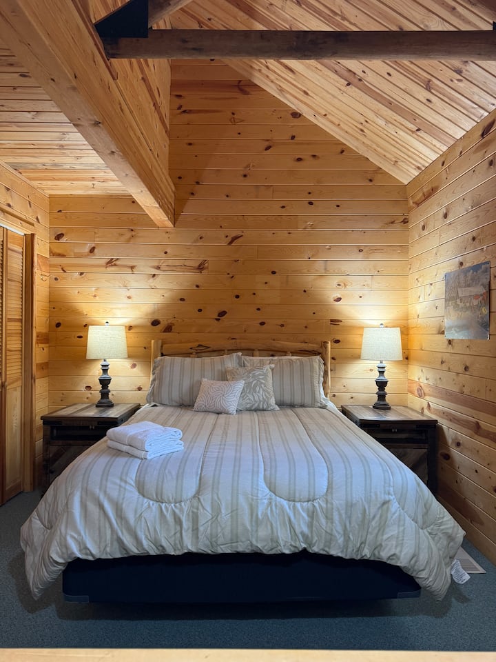 ห้องนอนชั้นหลัก
