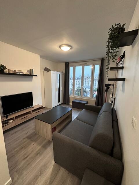 Studio very close to train station