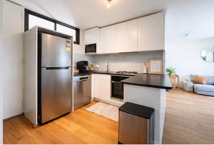 1br Apartment In Rozelle, City Views - Sydney