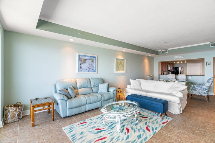 Waterfront, Large Balcony. 3 Suites King Bed - Navarre, FL