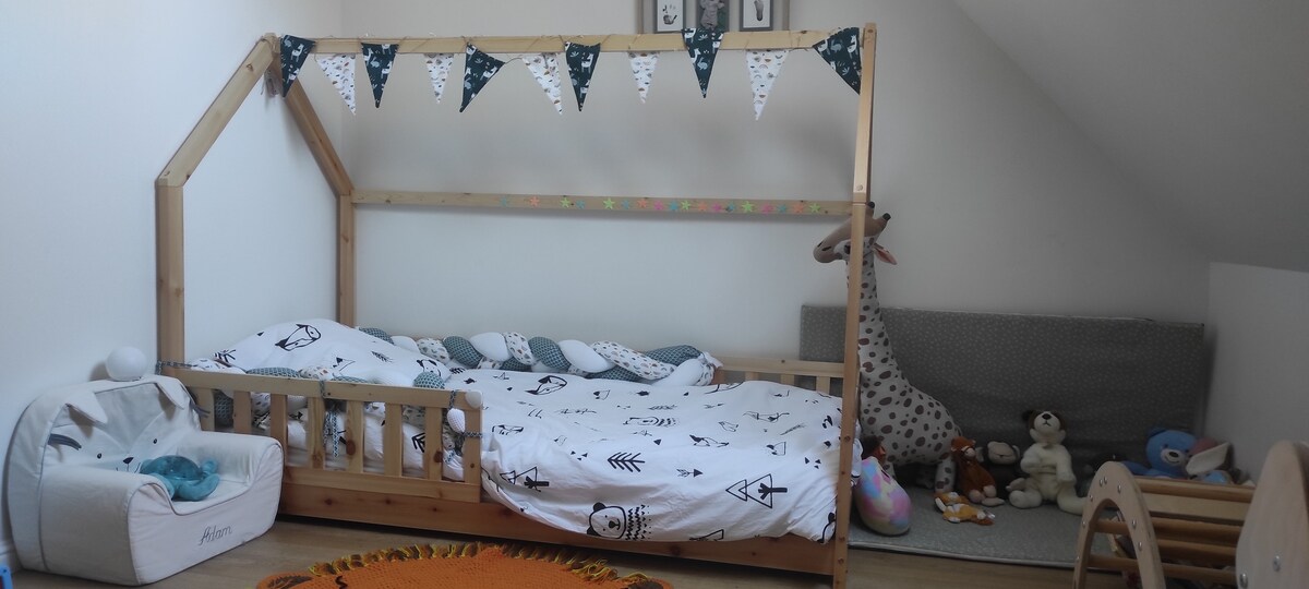 سرير أرضي للأطفال أو البالغين