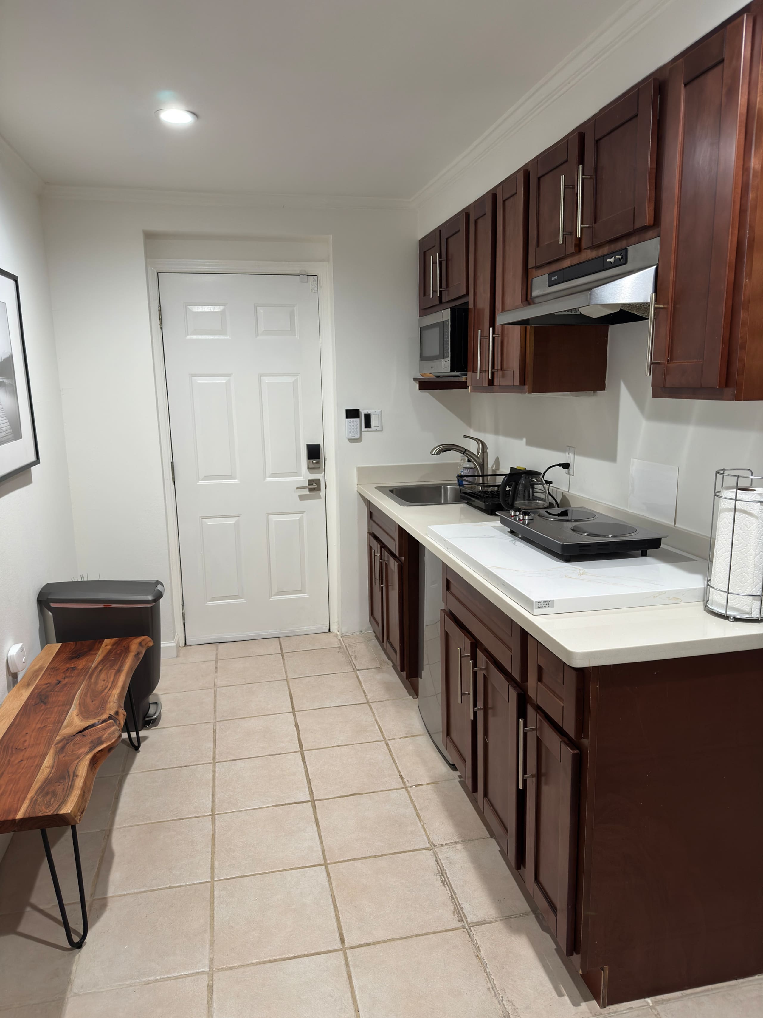Spacious & Charming 2BR/1BA Unit - Image 18
