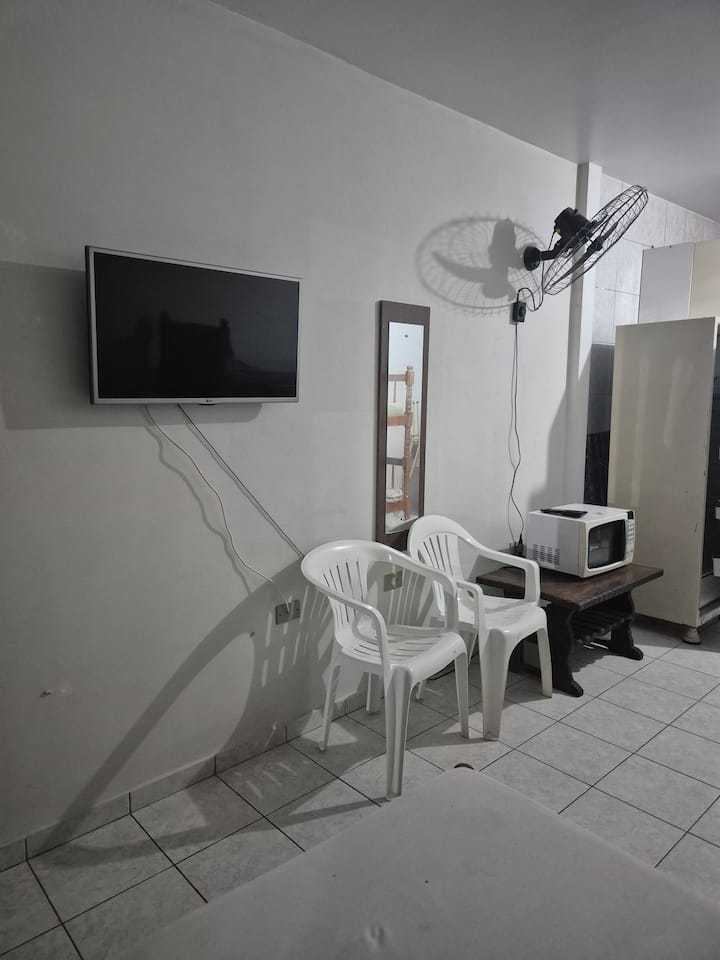 Kitinete Em Condomínio Fechado Em Matinhos - Matinhos