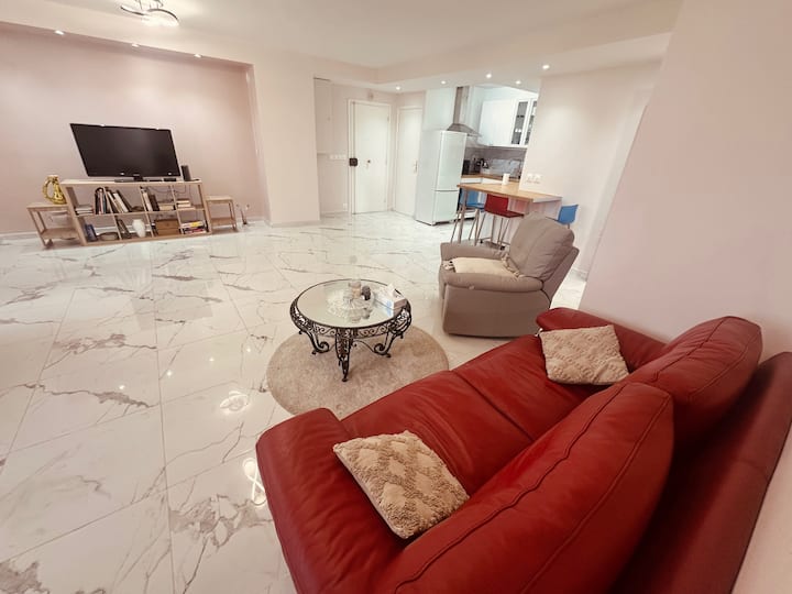 Appartement Rénové - Buttes-chaumont / La Villette - Paris