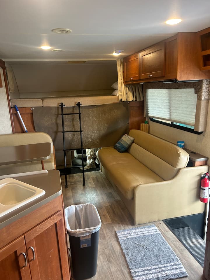 Nice Patio • Sleeps 8•king Loft Bed • Central•rv - Crystal Beach, TX