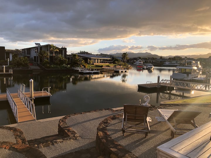 Mermaid Waterways With Super King Bed & Ensuite - Whitianga