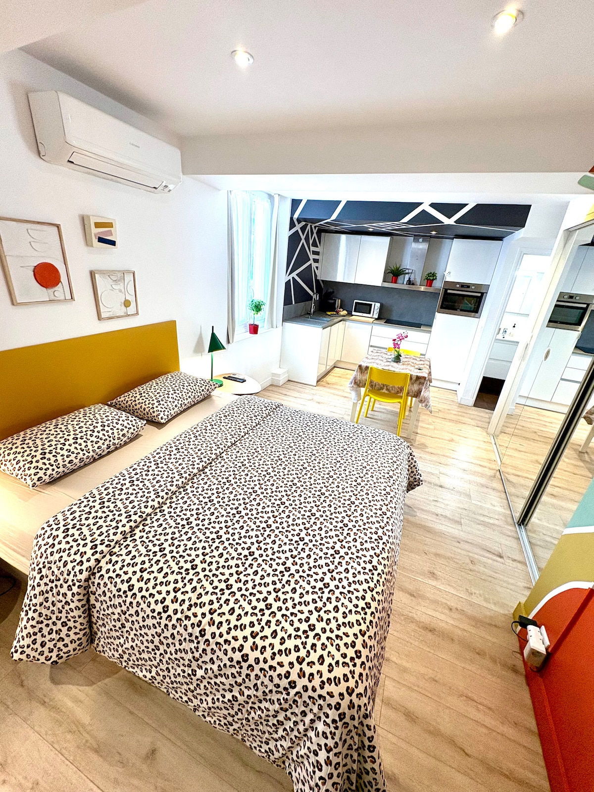 Successful Airbnb property: Beautiful comfortable studio on Rue Massena in Jean Médecin