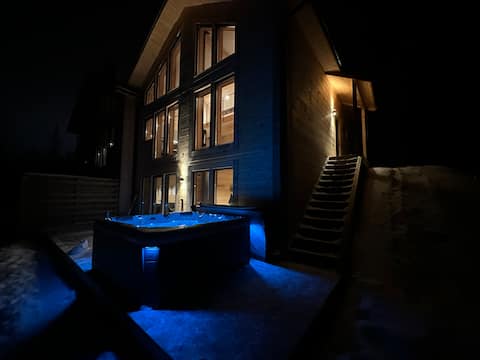 3 floors with hot tub in Sälen Lindvallen