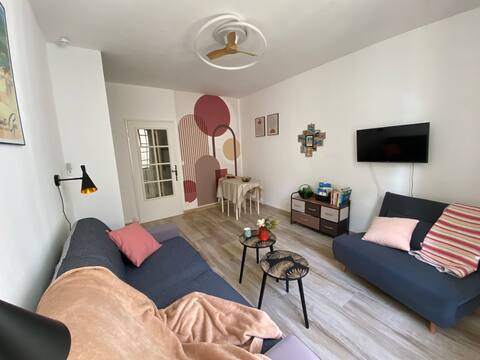 Propriété Airbnb réussie: La Désirade - Apartment/ T1 4 min walk to the beach à Saint Cyr Sur Mer
