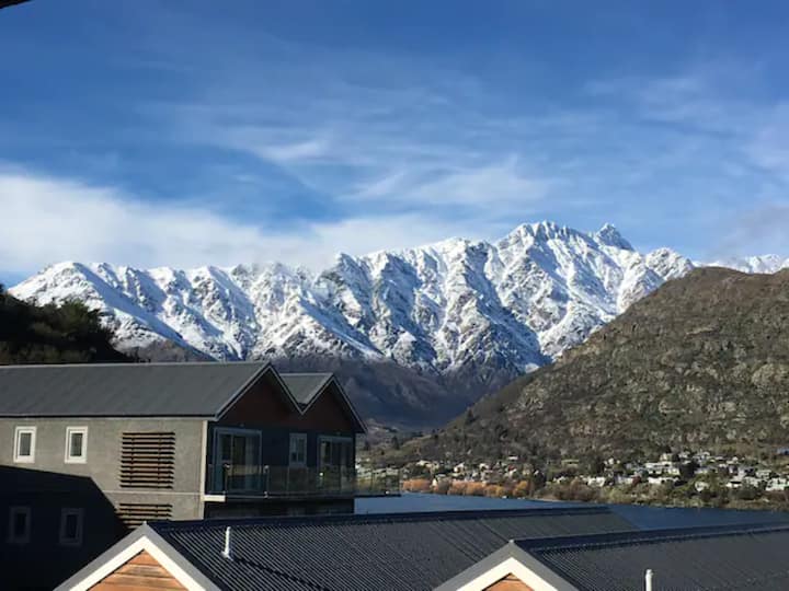 Alpine Views Apartment - Queenstown, New Zealand