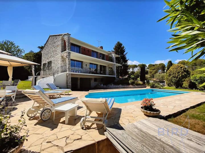 Magnifique Demeure Avec Piscine Et Jardin Mougins