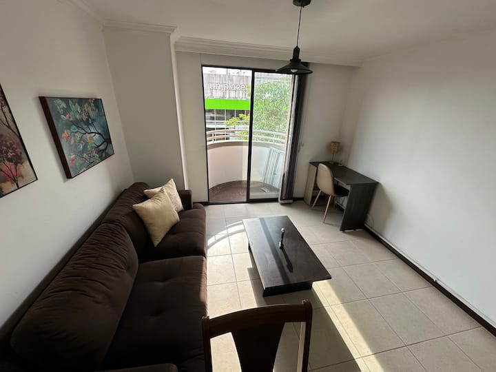 Apto Comodo, Tranquilo  Con Excelente Ambiente - Pereira, Colombia