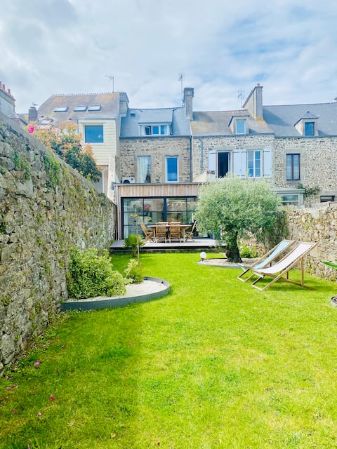 The summer break – House with garden