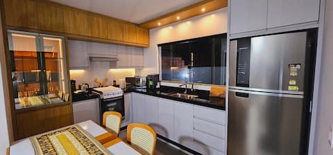Airbnb em destaque: House on Bombas Beach, close to Everything! em Bombinhas