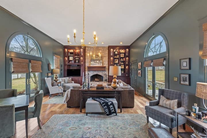 Castle & Key | Bourbon  Trail | Sleeps 10