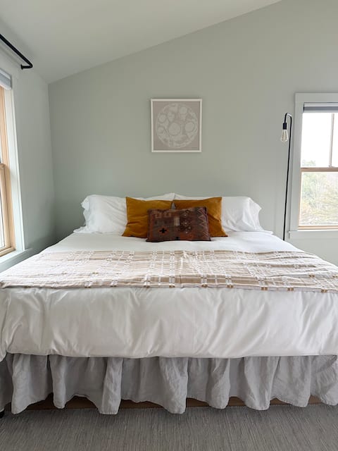 Studio with King Bed at Wild Strawberry Hill