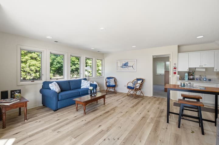 Waterfront Getaway W/ Pool + Beaches+ Hot Tub +Bbq - クイーンズタウン, MD