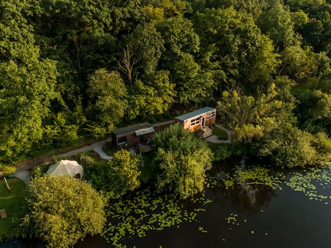 Tiny house "Zirbe" on the lake with sauna