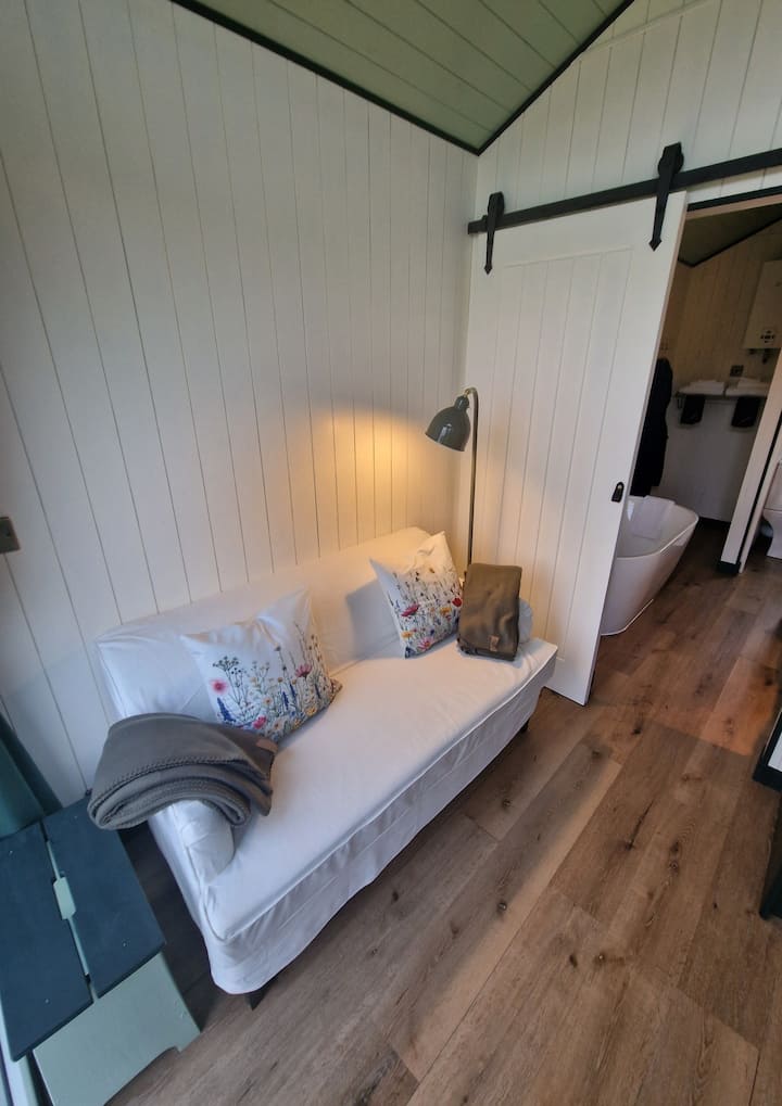 Luxury Hut With Hot Tub In Doolin Village - Lahinch
