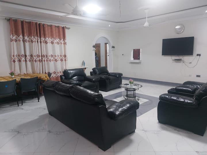 Private Countryside Luxury Home - Ghana