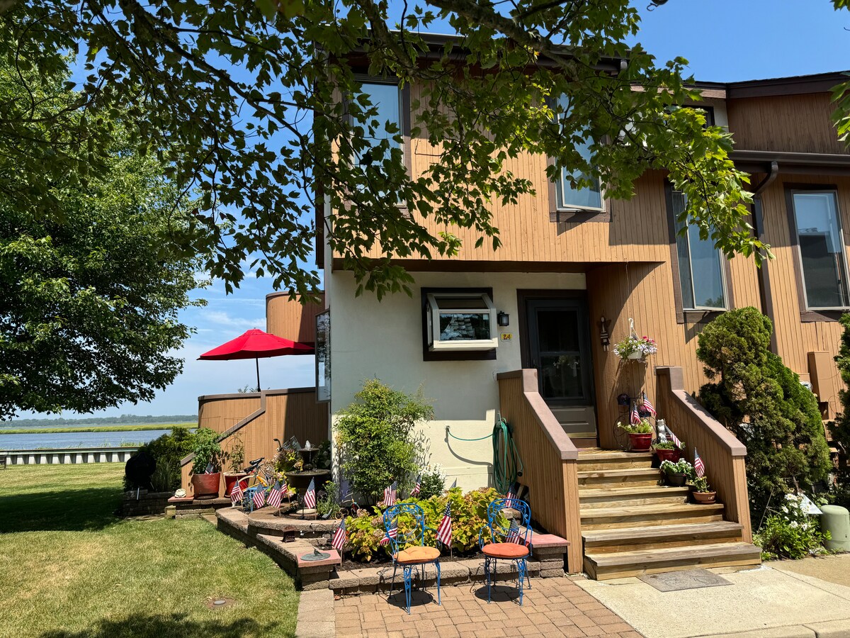 Waterfront Summer/Winter Bayfront View and Sunsets in Ocean City — property photo 9