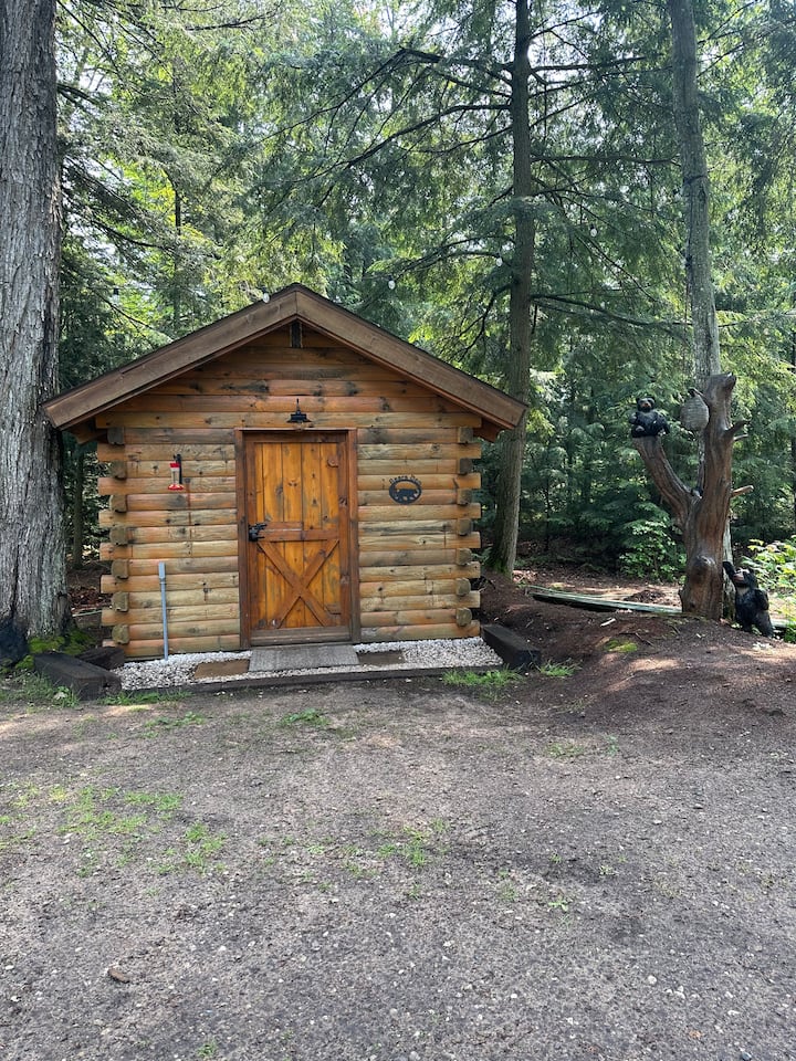 Gypsy Lodge Bears Den Cabins for Rent in Newberry, Michigan, United