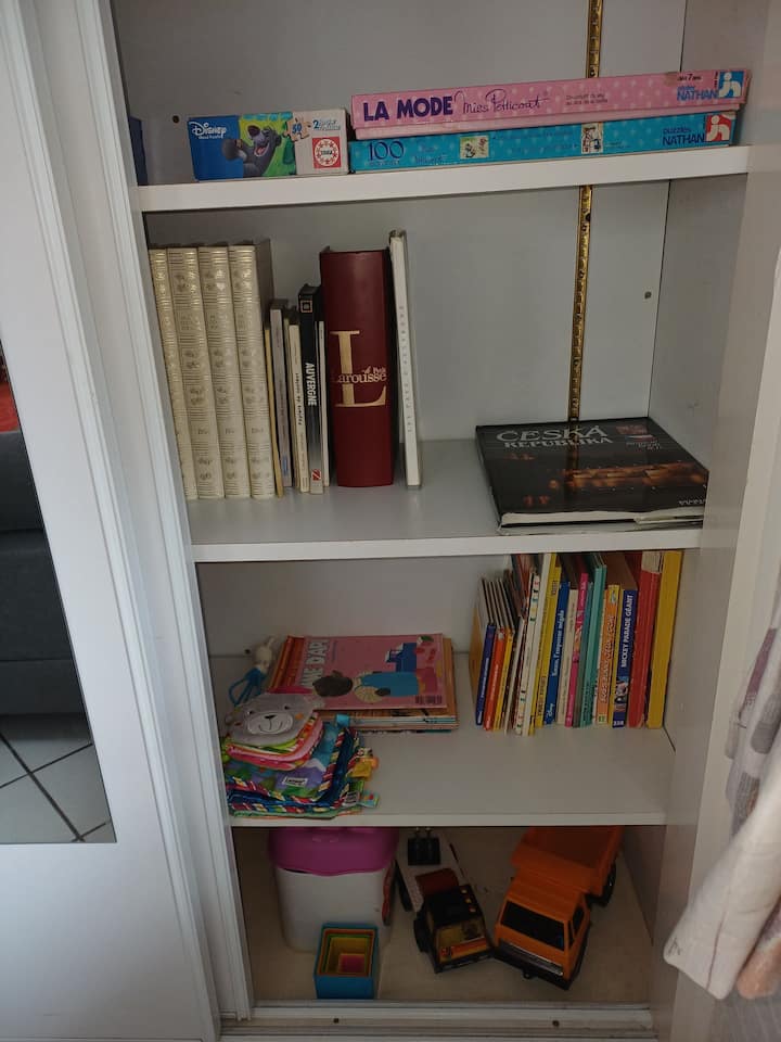 hry a knihy pre deti a dospelých