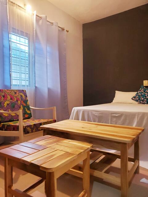 Comfortable room + wifi in the heart of Ouidah
