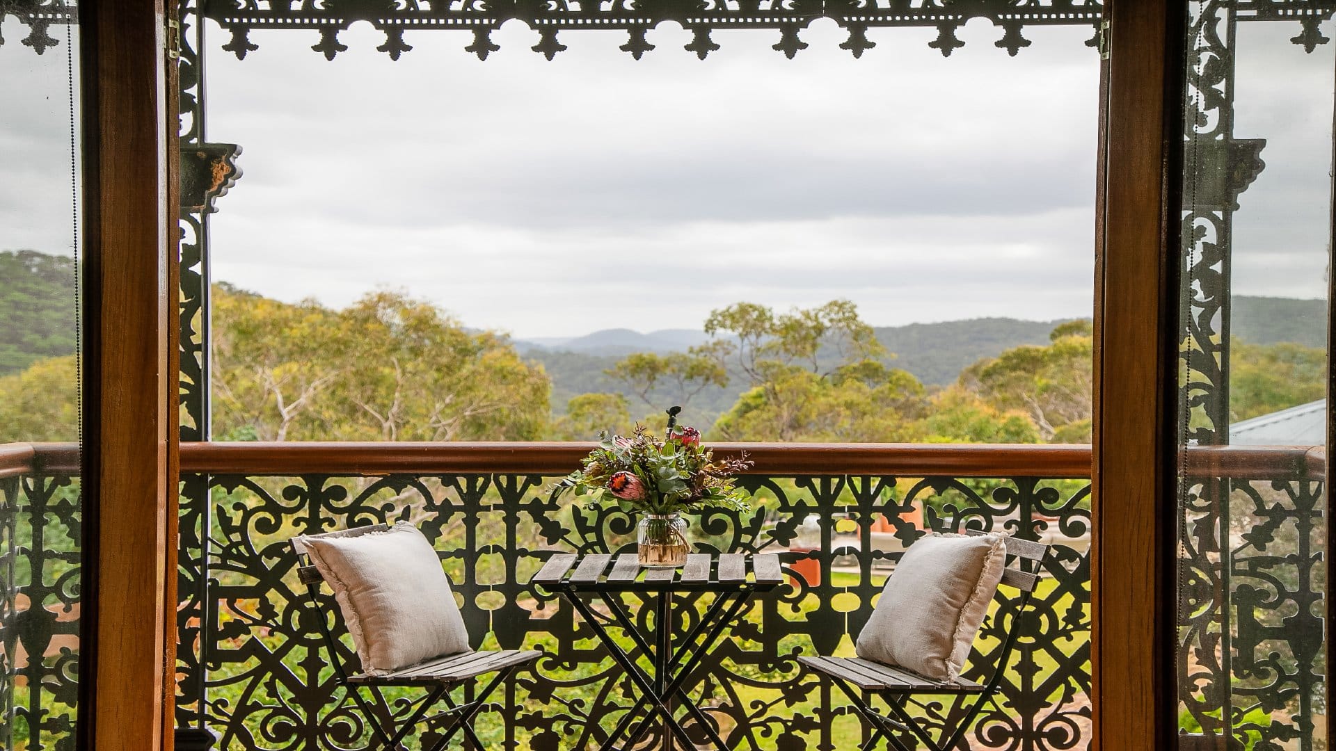 Romantic, Secluded Retreat With Amazing Views