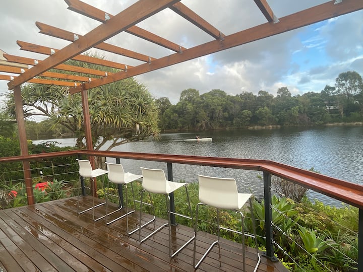 Perfect Relaxing Lakeside Life With Fishing & Bbq - Caloundra