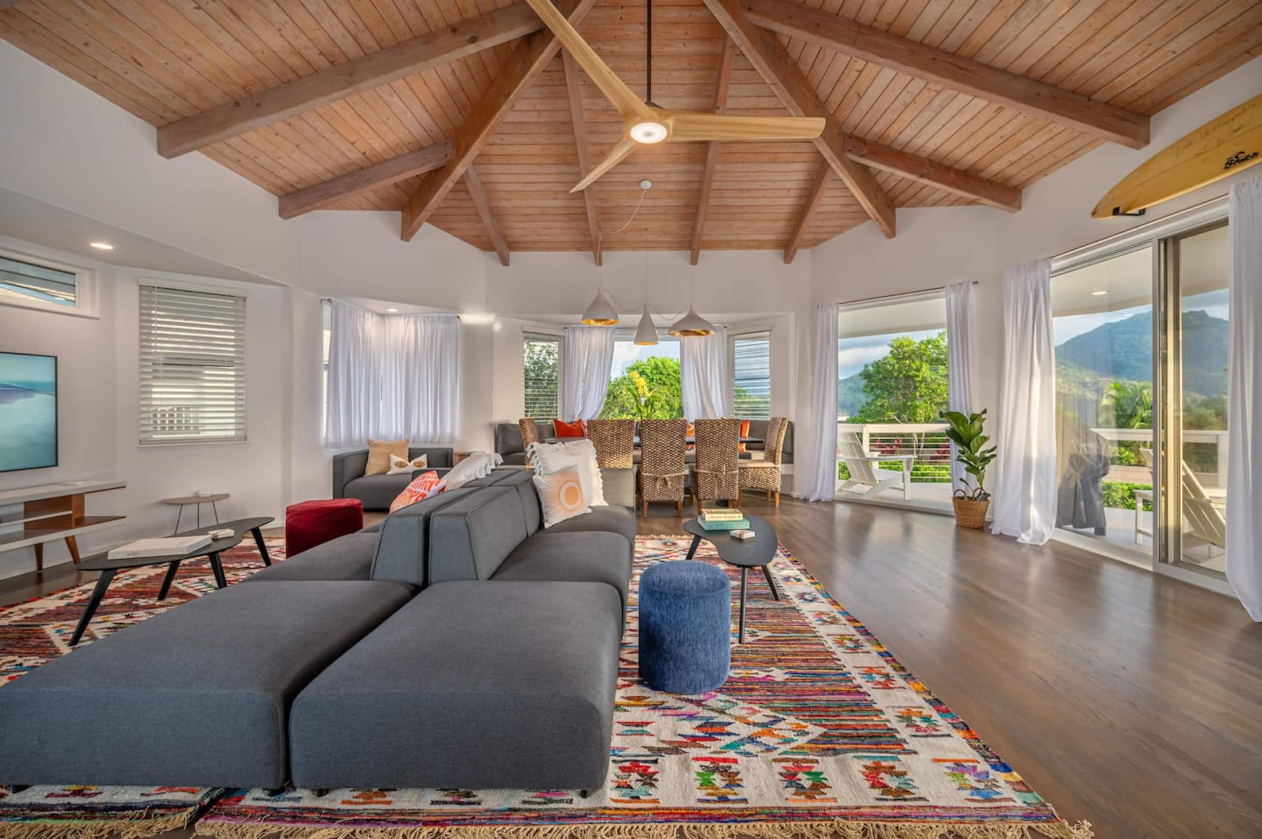 Home in Princeville · ★5.0 · 4 bedrooms · 7 beds · 3.5 baths - Image 6