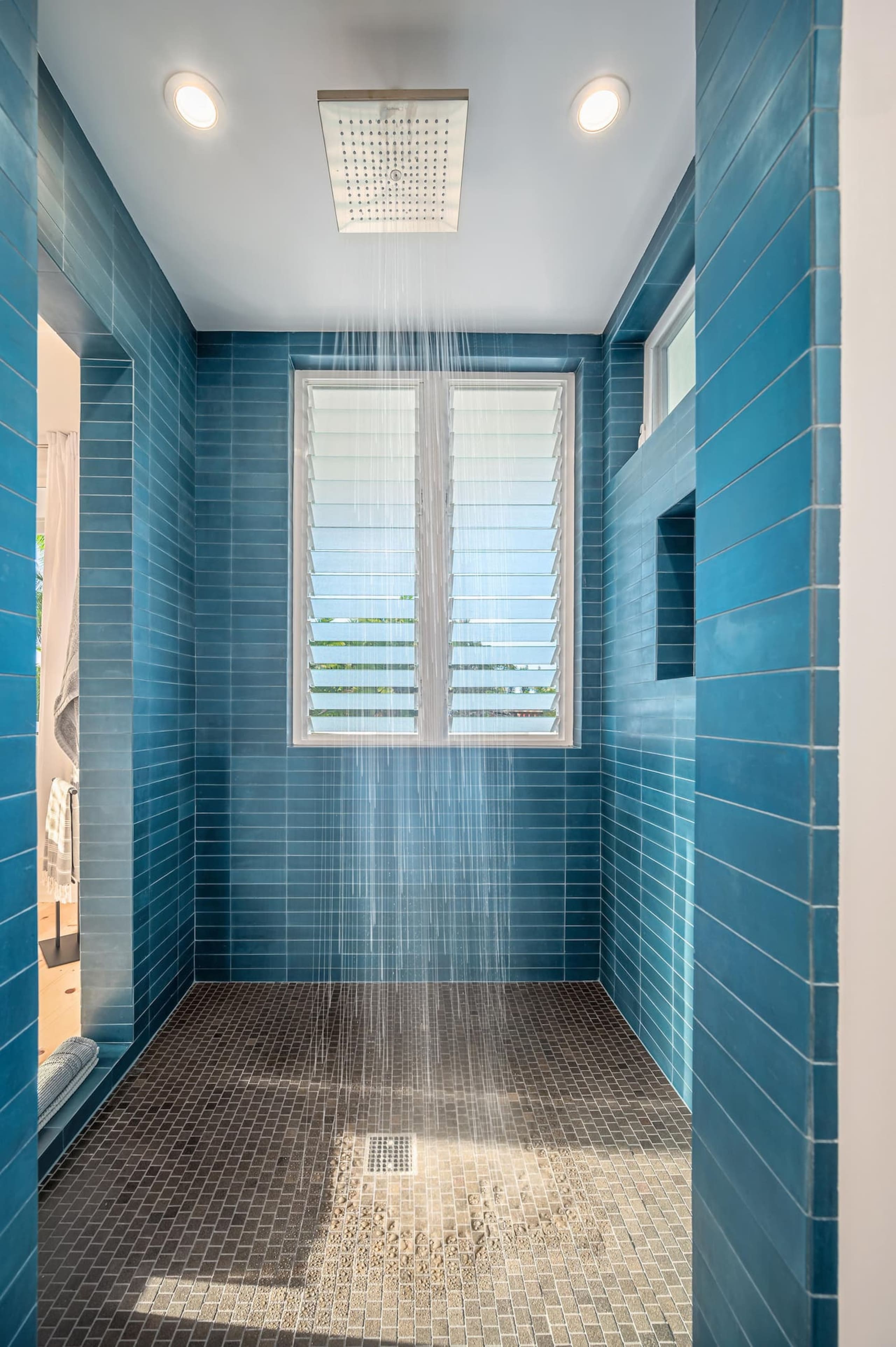 Home in Princeville · ★5.0 · 4 bedrooms · 7 beds · 3.5 baths - Image 37