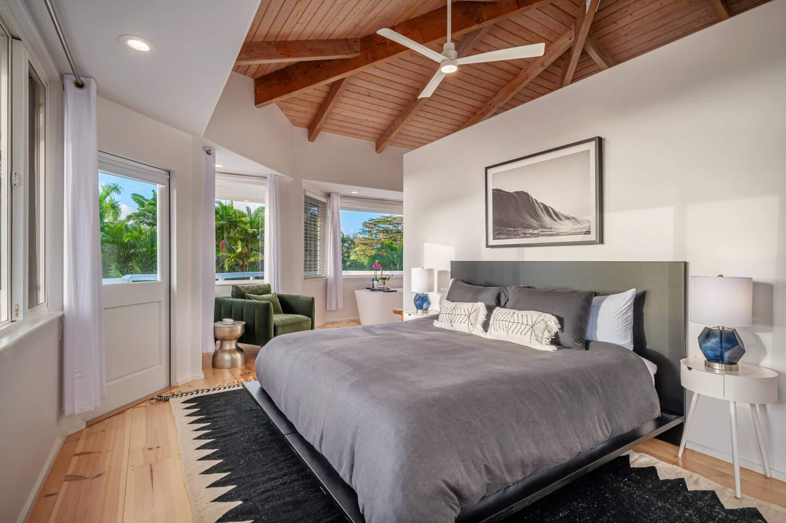 Home in Princeville · ★5.0 · 4 bedrooms · 7 beds · 3.5 baths - Image 31