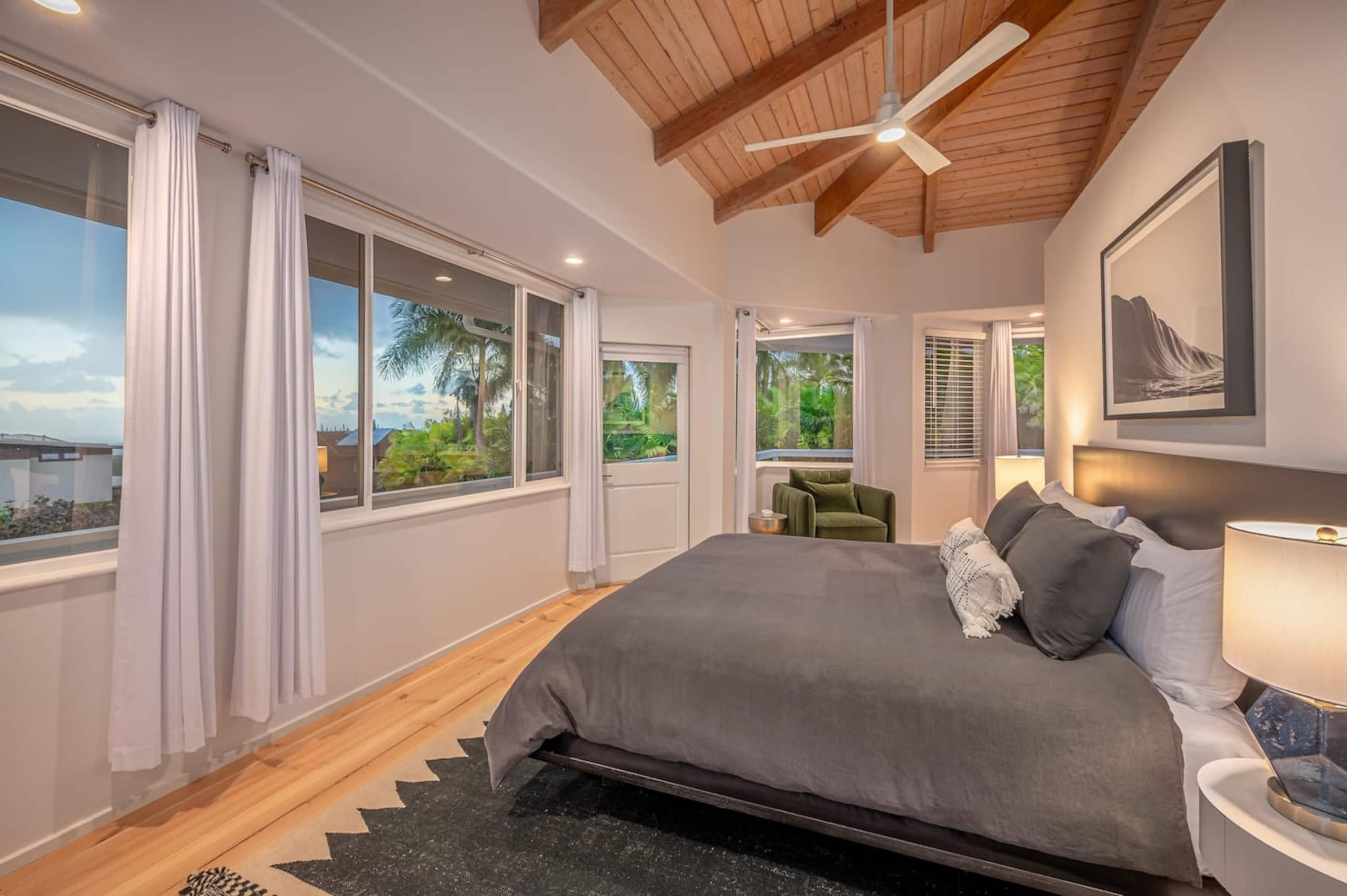 Home in Princeville · ★5.0 · 4 bedrooms · 7 beds · 3.5 baths - Image 32