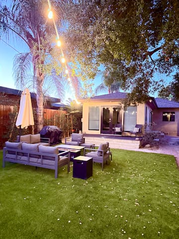 Stylish Casa by Universal|Free Parking+EV Charger