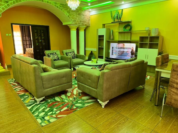 Ask Guess House - Guinea