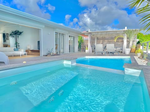 Villa Ti SBH – Panoramic view, 3 minutes from the beaches