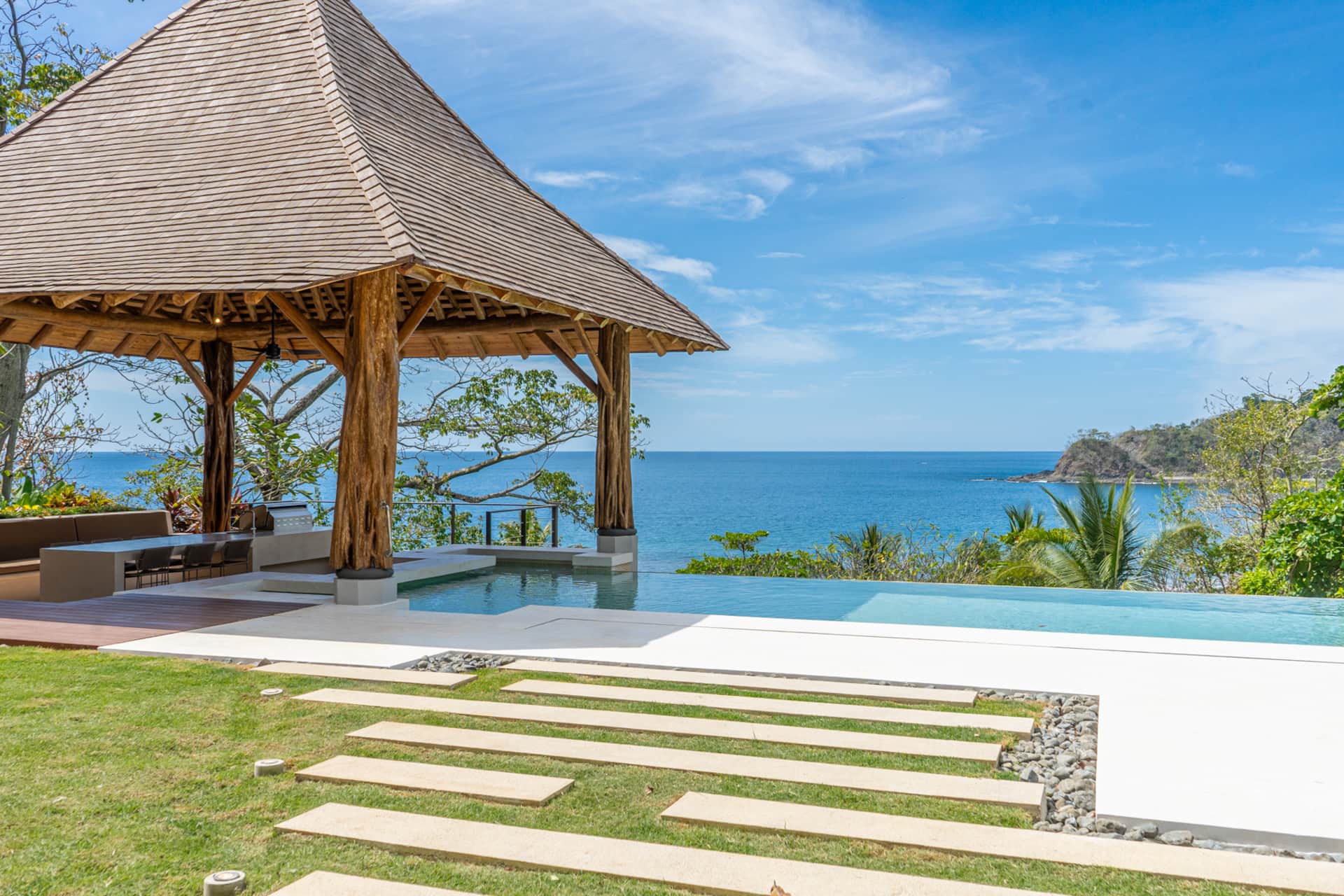 Cara Cara - Luxury Beachfront Villa with Private Pool