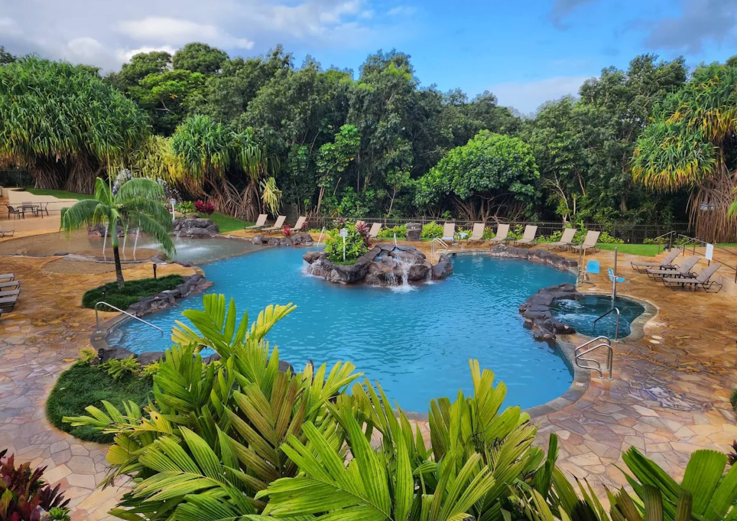Resort in Princeville · ★5.0 · 2 bedrooms · 3 beds · 2 private baths - Image 42