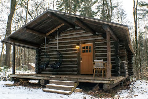 Seclude in a Romantic Cabin in a Private Forest