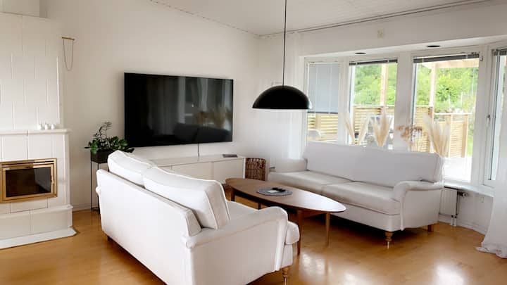 Stor Villa I Naturnära Och Lugnt Bostadsområde - Skövde