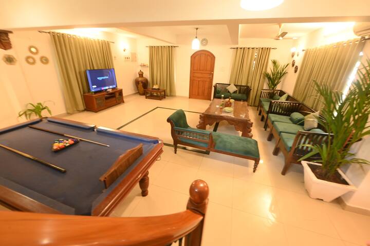 Living room image 3