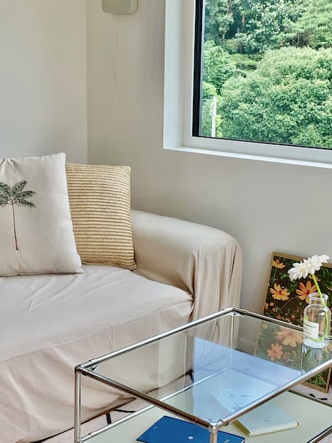 On-hue [Complete Relaxation] Vertical House
