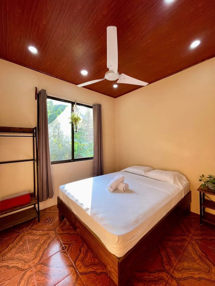 საძინებელი 1