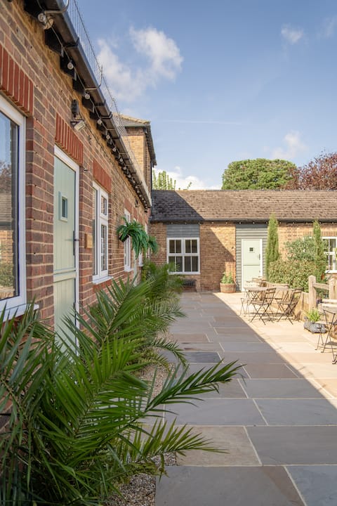 The Vale House Lodges Findon