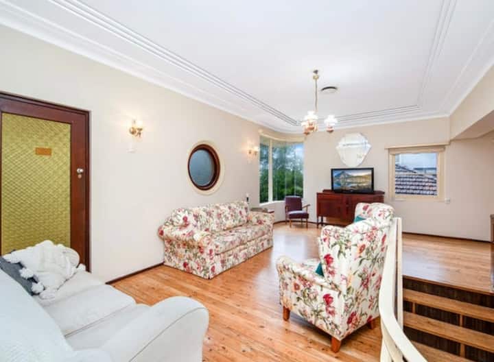 The Boat Mansion - Gosford