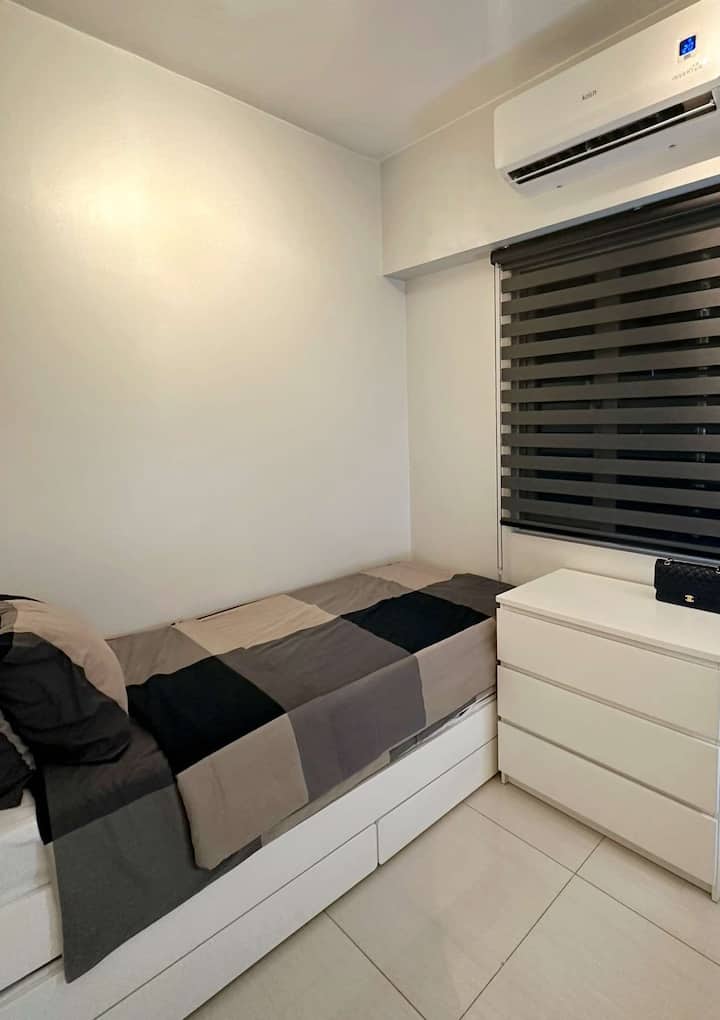 le lit est un lit simple gigogne