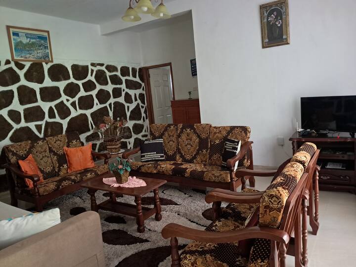 Gigi's Self-catering Apt: 2 Bedroom Apartment - Seychelles