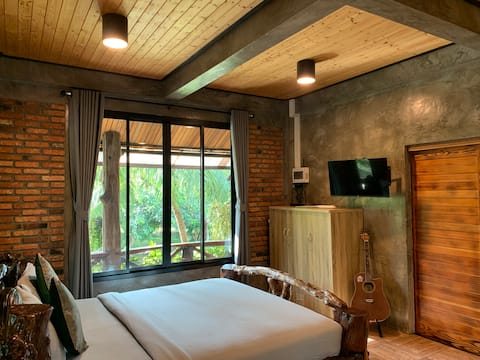 Wooden House, Rustic charm in quiet area