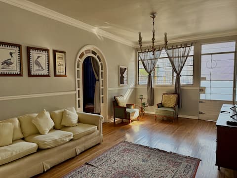 Central House with 5 Bedrooms & Double Garage